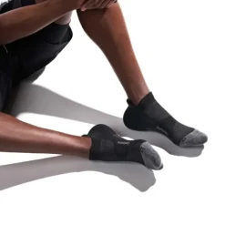 Feetures Chaussettes|Chaussettes Running^Elite Light Cushion No Show Tab Noir