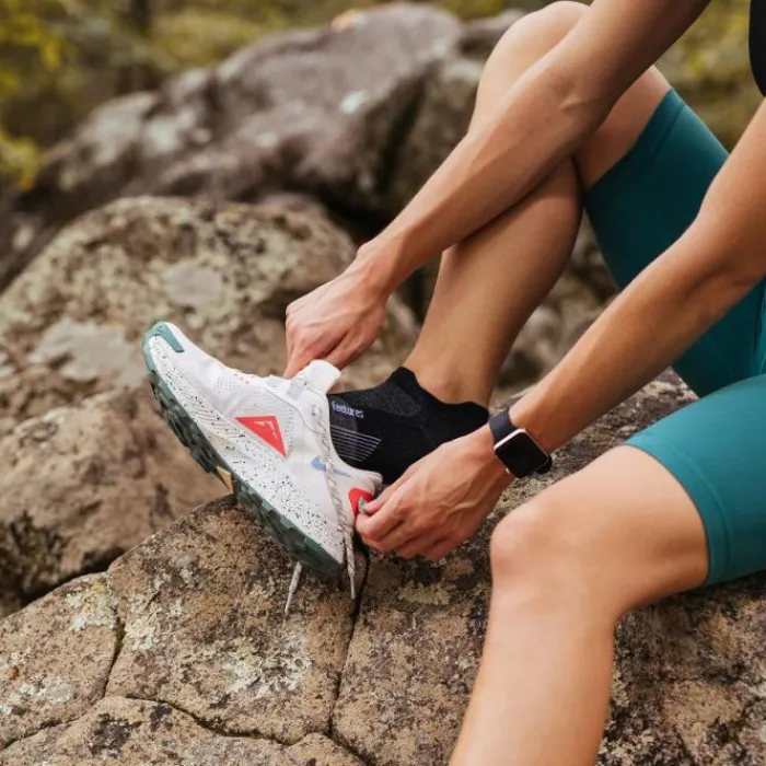 Feetures Chaussettes|Chaussettes Running^Merino 10 Ultra Light No Show Tab Noir