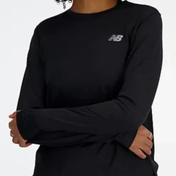 New Balance T-shirt Et Manches Longues Running^Athletics Long Sleeve Noir